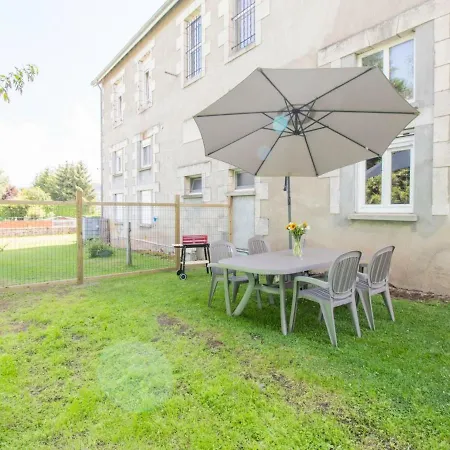 Apartment Appartement Saint-Sauves-D'Auvergne, 3 Pieces, 4 Personnes - Fr-1-630-175 *