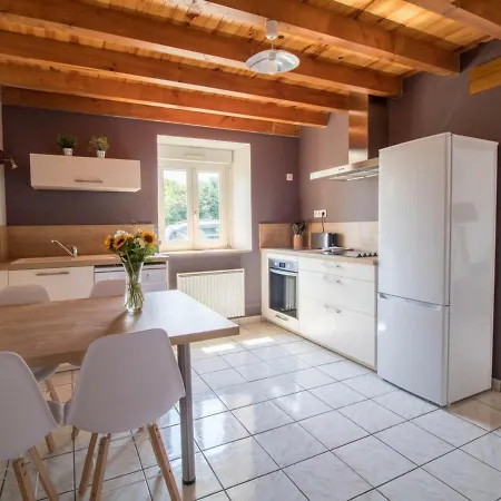 Appartement Saint-Sauves-D'Auvergne, 3 Pieces, 4 Personnes - Fr-1-630-175